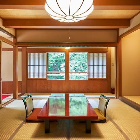 ホテル 四万温泉 豊島屋 中之条町 エクステリア 写真