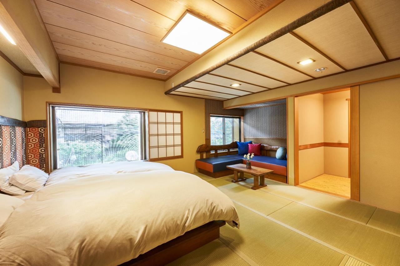 ホテル 四万温泉 豊島屋 中之条町 エクステリア 写真