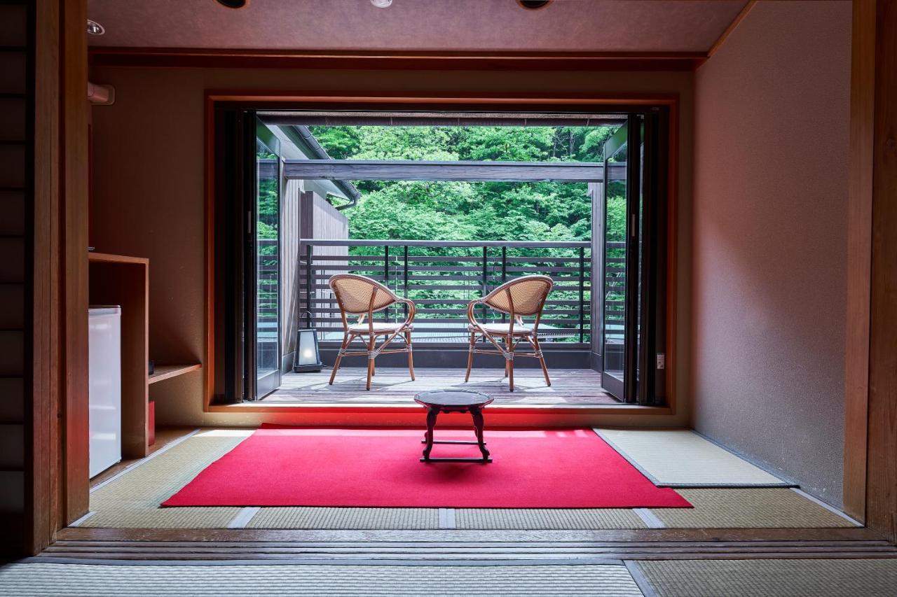 ホテル 四万温泉 豊島屋 中之条町 エクステリア 写真