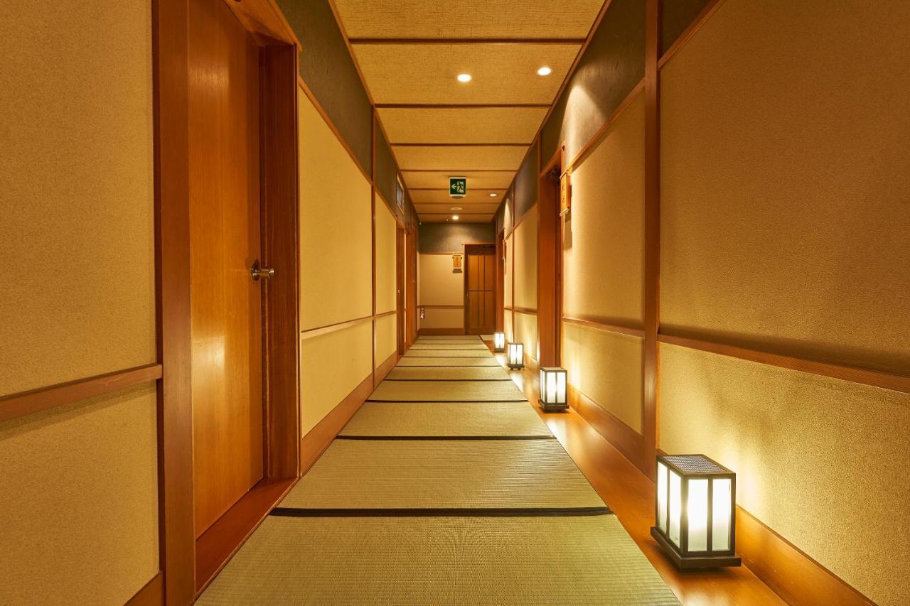 ホテル 四万温泉 豊島屋 中之条町 エクステリア 写真