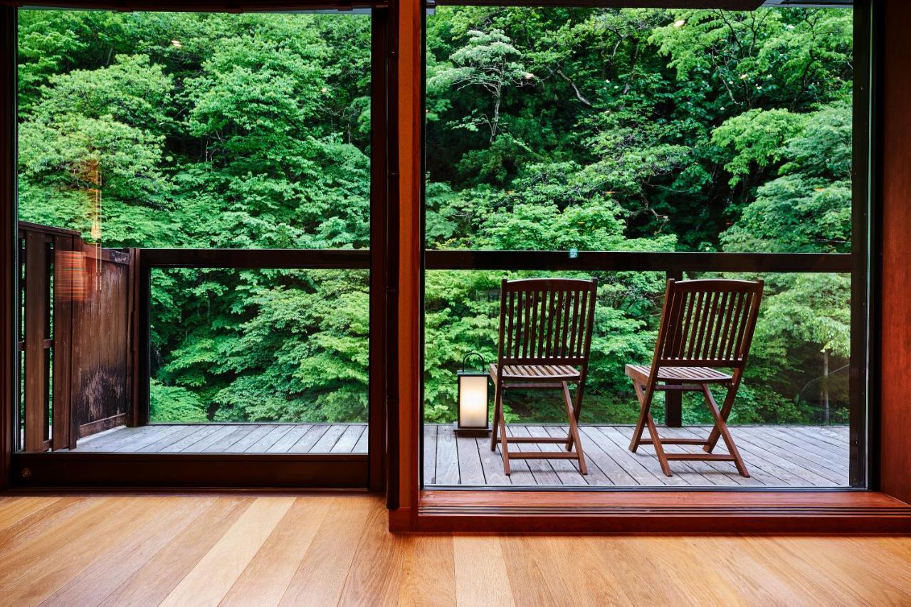 ホテル 四万温泉 豊島屋 中之条町 エクステリア 写真