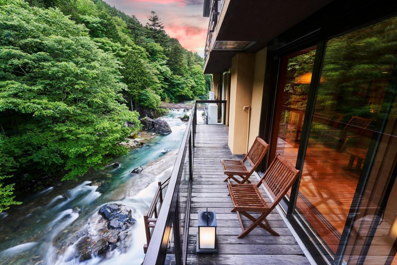 ホテル 四万温泉 豊島屋 中之条町 エクステリア 写真